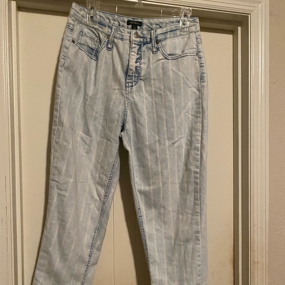 Wild Fable mom jeans light washed jeans size 6